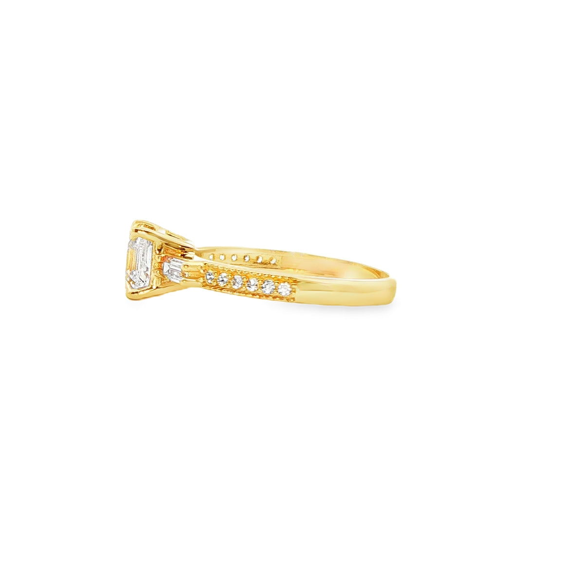 ANILLO SOLITARIO EN ORO 14K CON ZIRCONIA DE CRISTAL