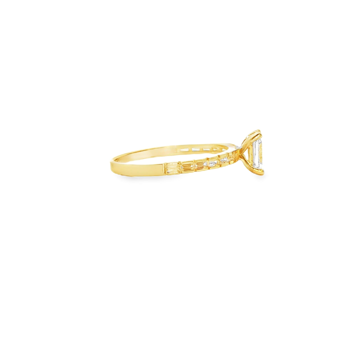 ANILLO SOLITARIO EN ORO 14K CON ZIRCONIA DE CRISTAL