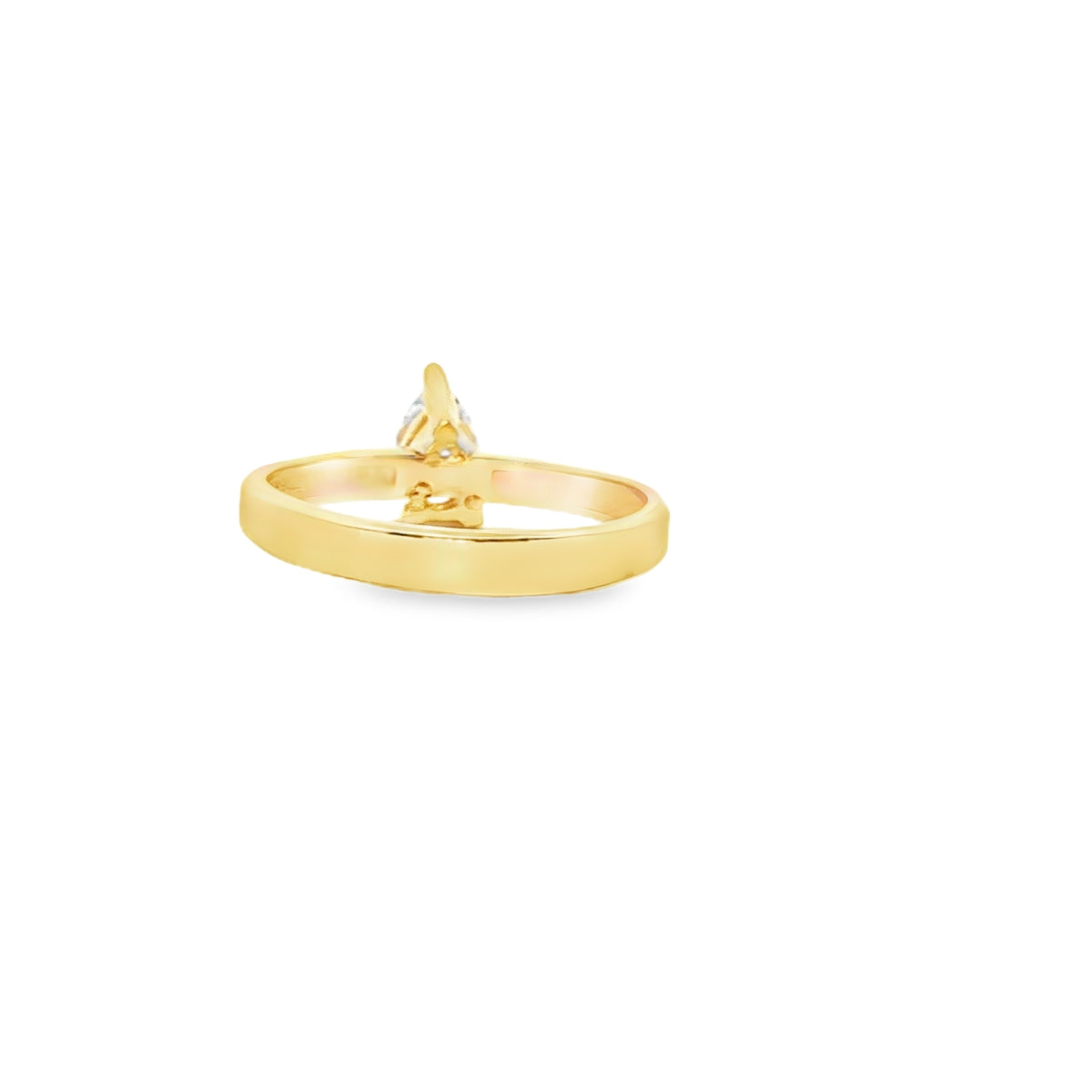 ANILLO SOLITARIO EN ORO AMARILLO 14K CON ZIRCONIA