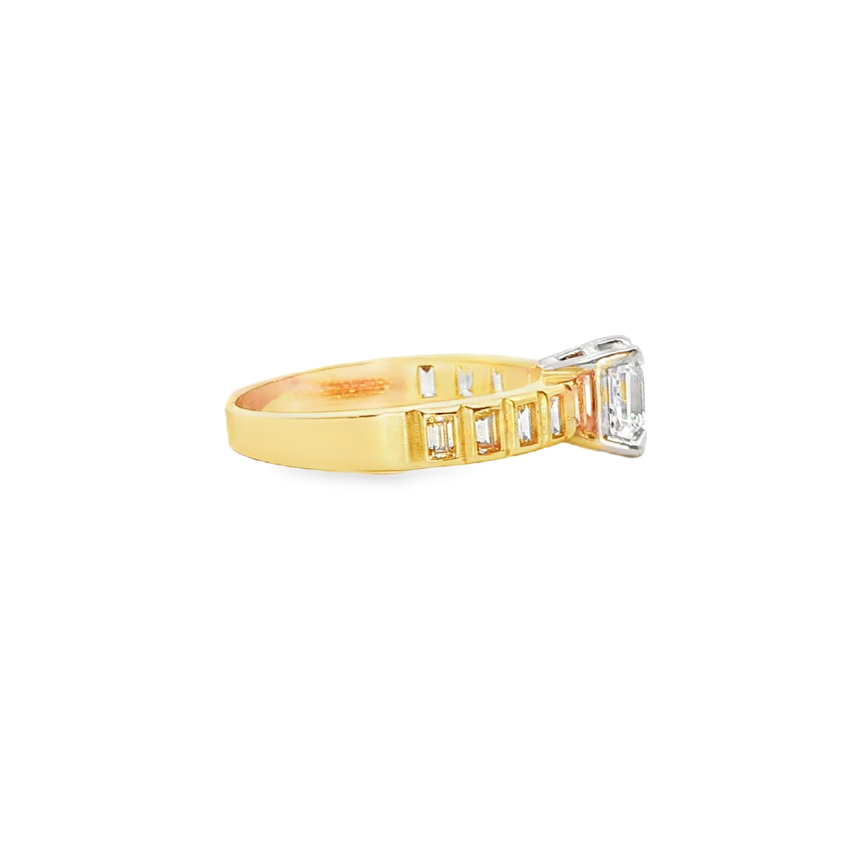 ANILLO EN ORO AMARILLO 14K CON ZIRCONIA