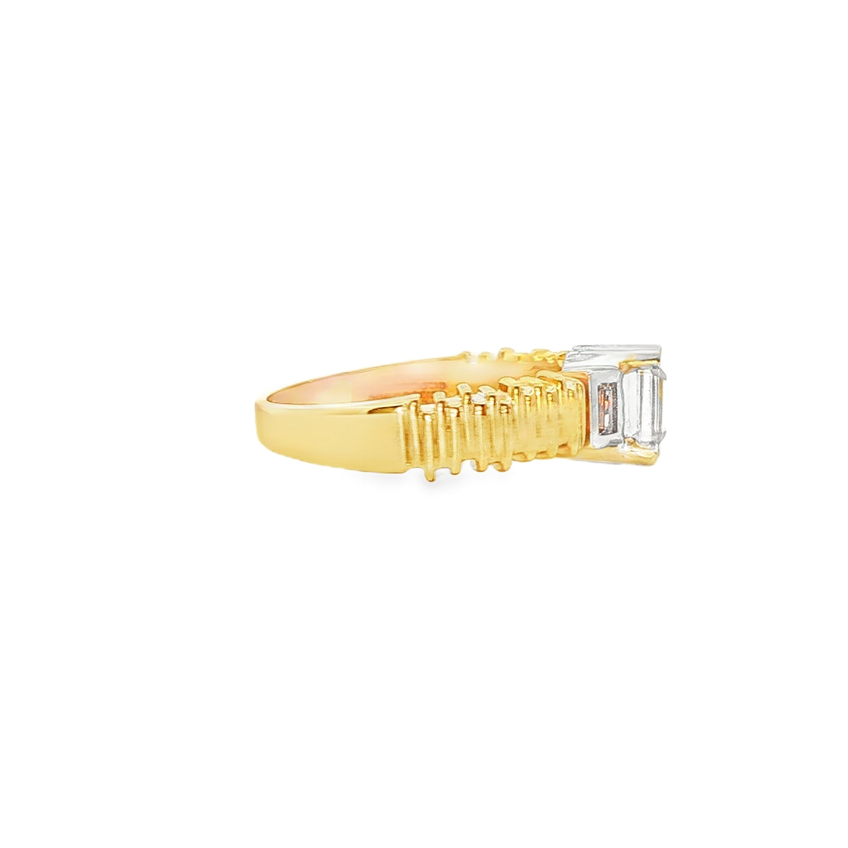 ANILLO EN ORO AMARILLO 14K CON ZIRCONIA