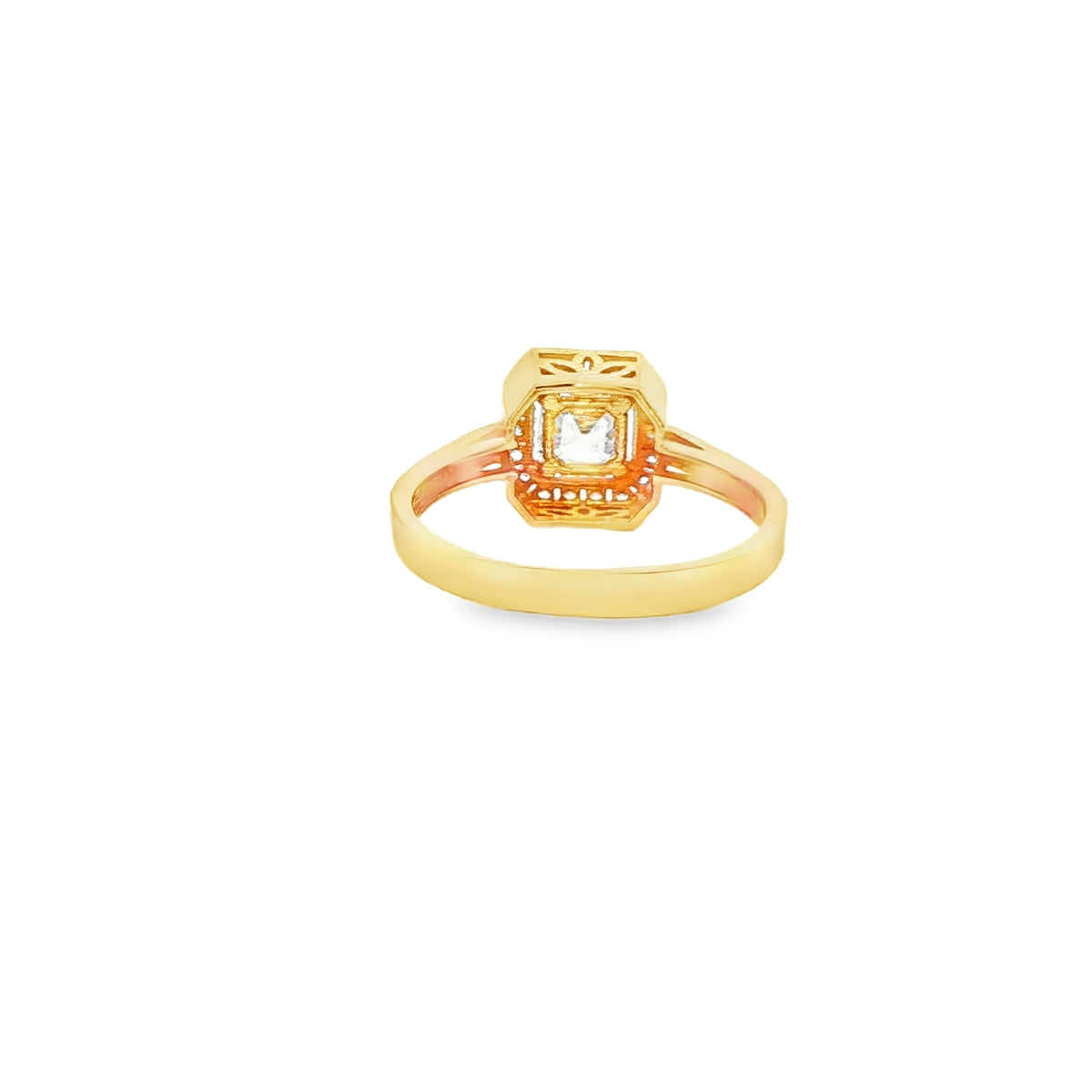 ANILLO SOLITARIO EN ORO AMARILLO 14K CON ZIRCONIA