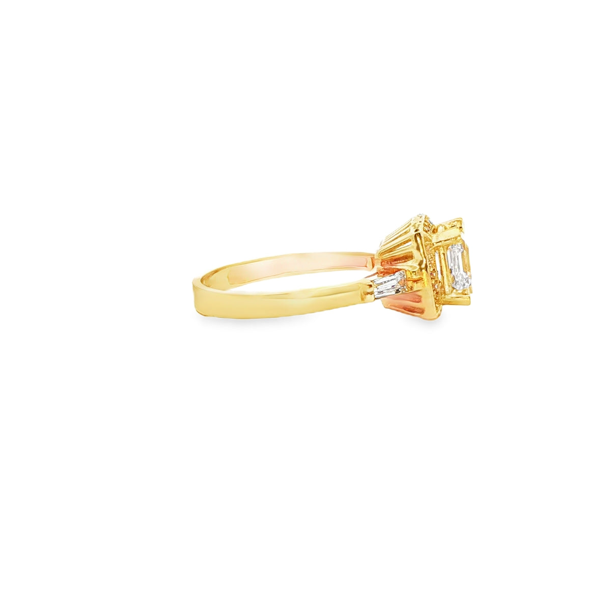 ANILLO SOLITARIO EN ORO AMARILLO 14K CON ZIRCONIA