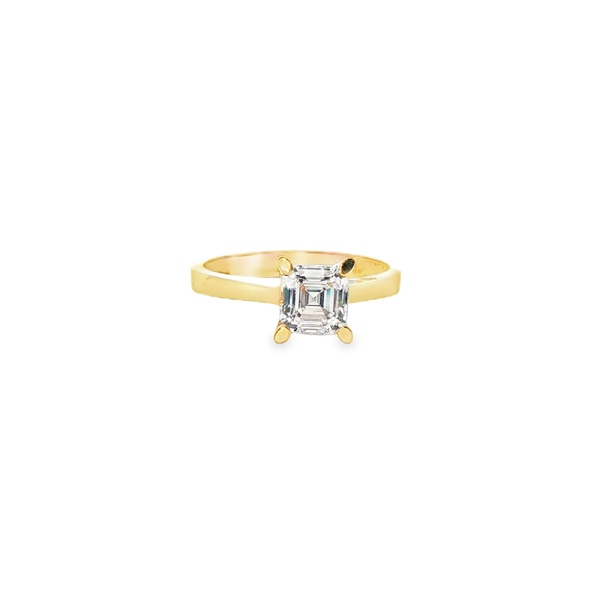 ANILLO SOLITARIO EN ORO AMARILLO 14K CON ZIRCONIA