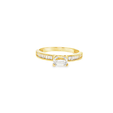 ANILLO EN ORO AMARILLO 14K CON ZIRCONIA BLANCA CENTRAL