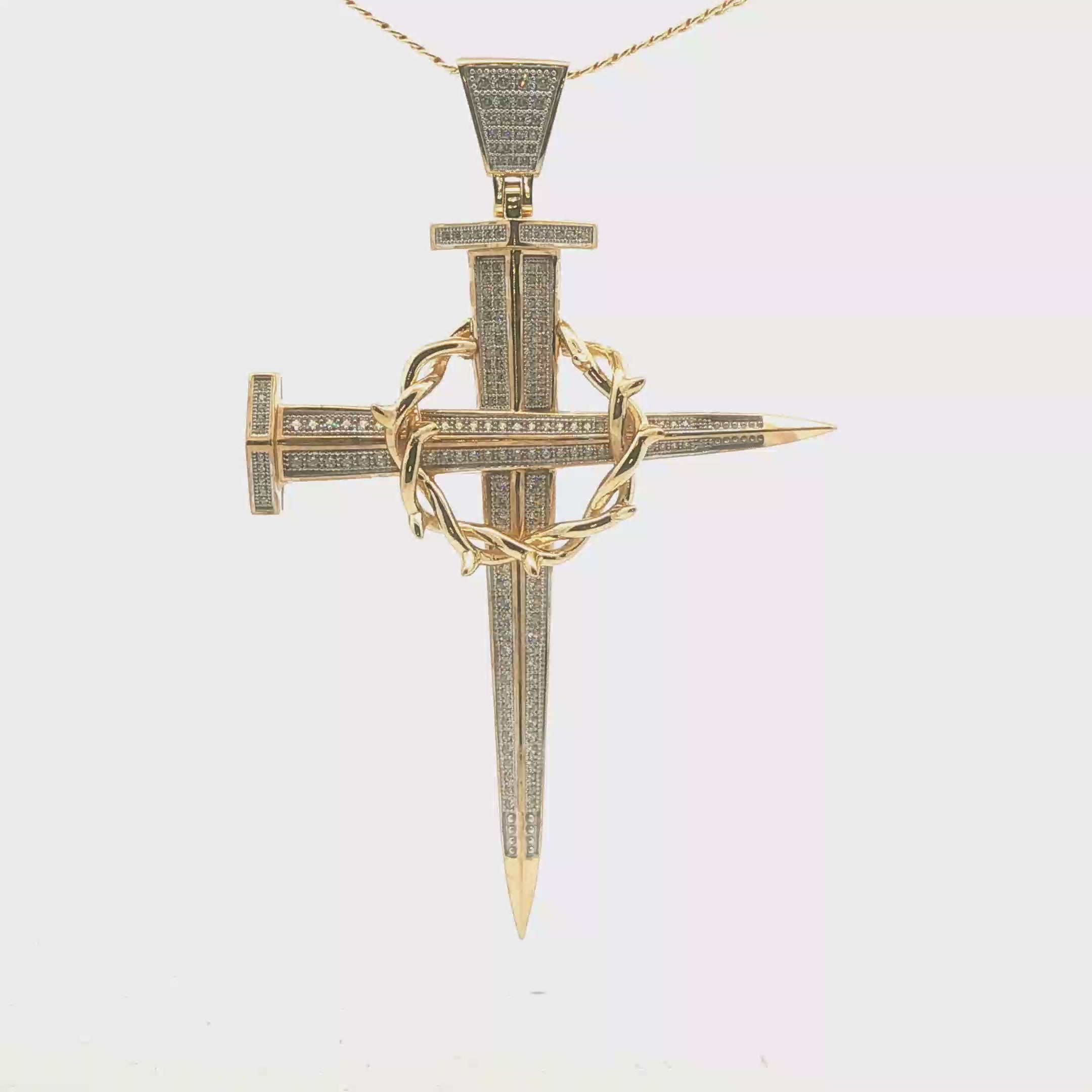 Cruz de Oro 10K con Diseño en Zirconias