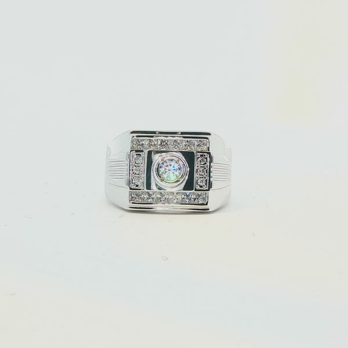 ANILLO DE CABALLERO EN ORO BLANCO DE 14K