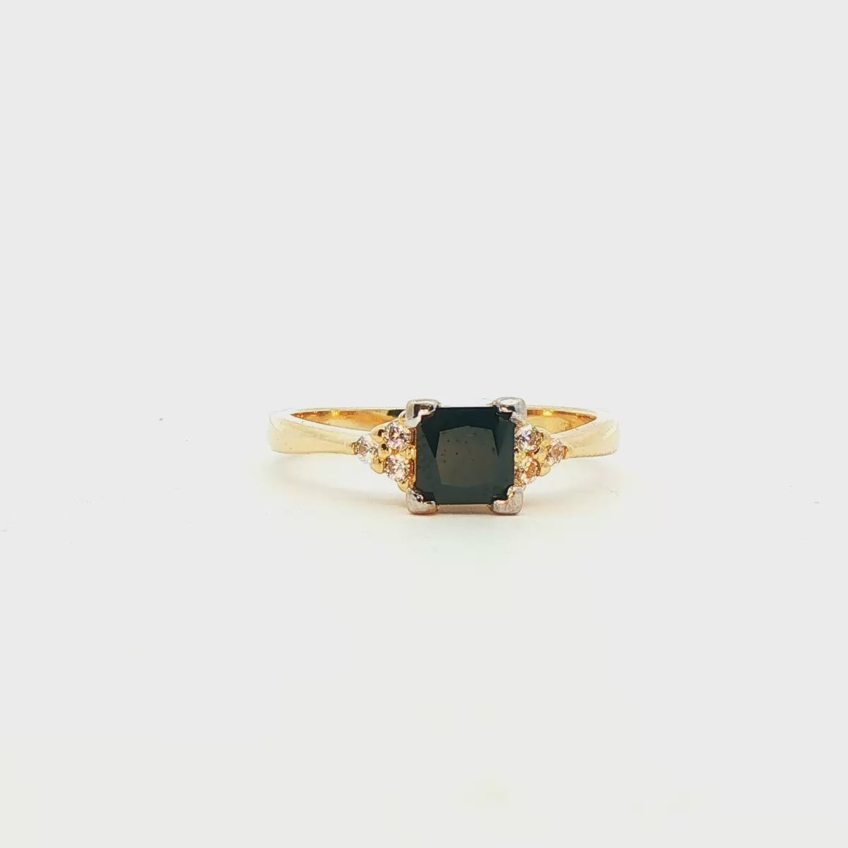 ANILLO SOLITARIO EN ORO 14K CON ZIRCONIA